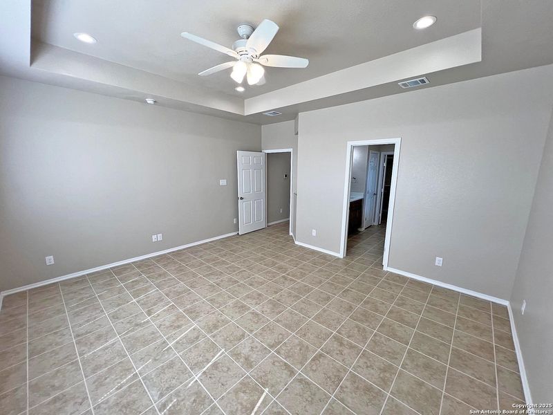 Spacious, unfurnished interior of a new home in , St. Hedwig (Image 16). Spacious, unfurnished interior of a new home in , St. Hedwig (Image 16).