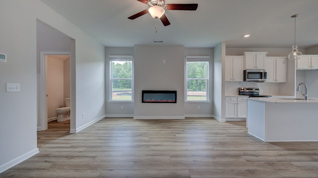 Furnished interior view inside a new home in Chapel Hill, Newnan (Image 7).
