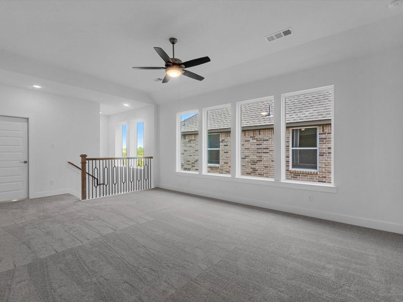 Spacious, unfurnished interior of a new home in Sienna 60’, Missouri City (Image 22).