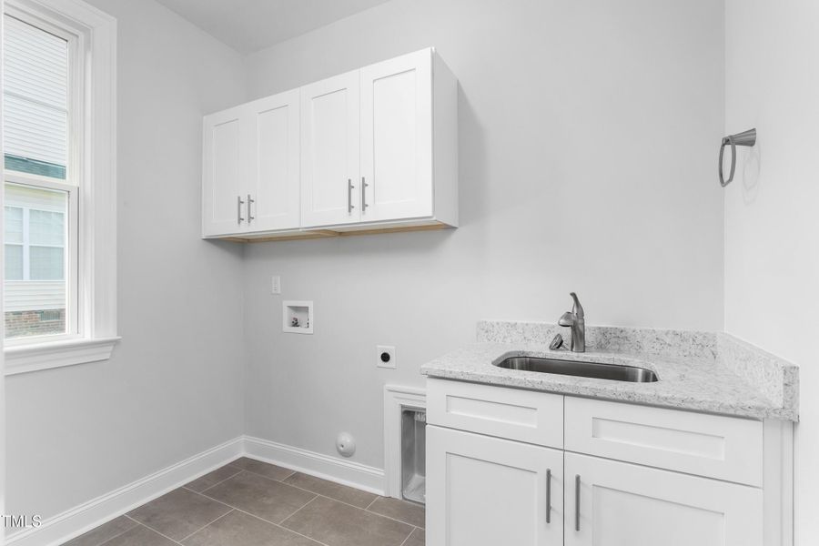 1246 Jamestowne Drive-18