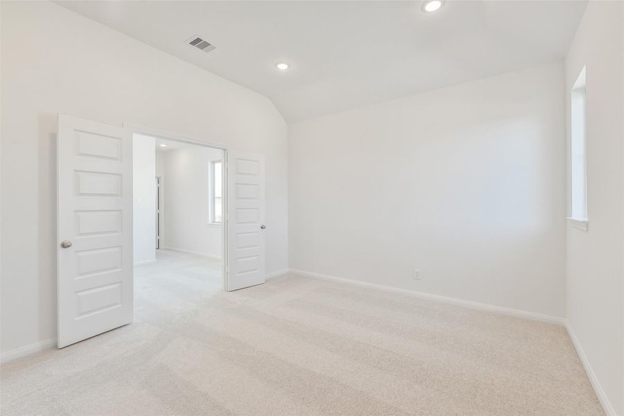 Spacious, unfurnished interior of a new home in Stone Creek Ranch, Hockley (Image 41).