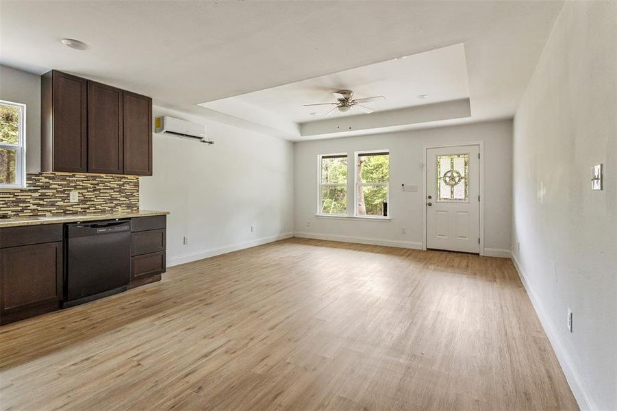 Spacious, unfurnished interior of a new home in , Mabank (Image 16). Spacious, unfurnished interior of a new home in , Mabank (Image 16).