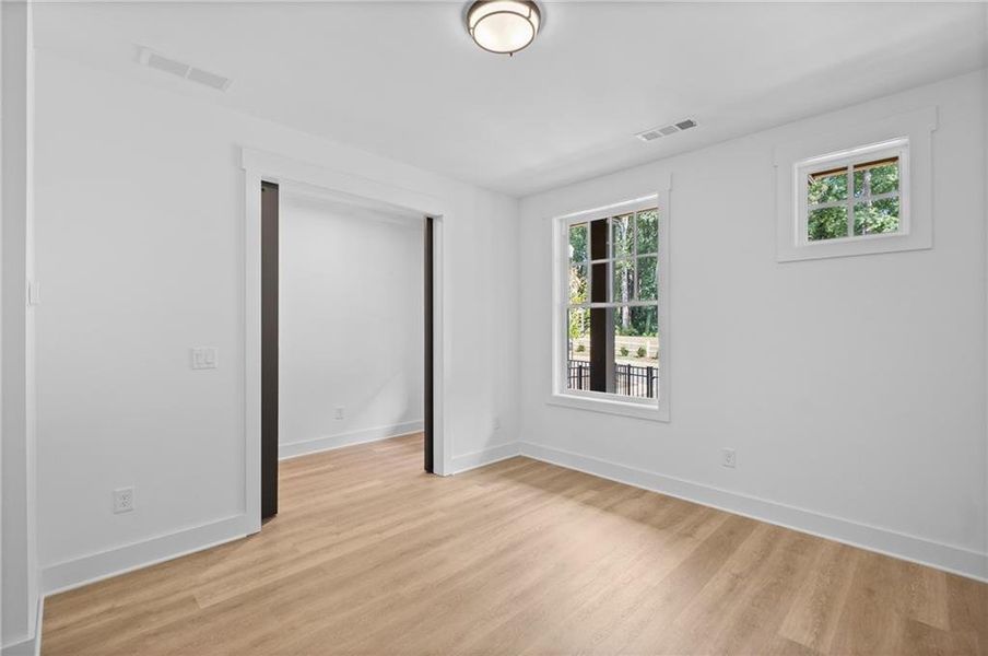 Spacious, unfurnished interior of a new home in , Kennesaw (Image 16).