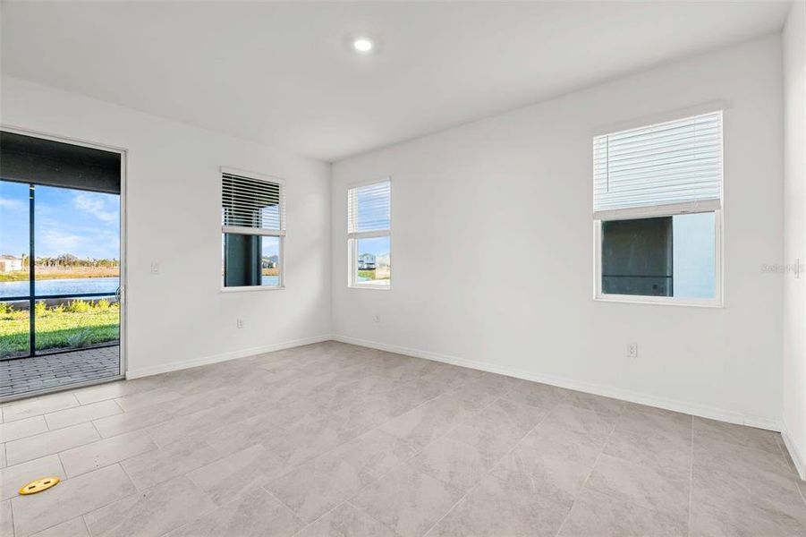 Spacious, unfurnished interior of a new home in Rye Ranch, Parrish (Image 54).