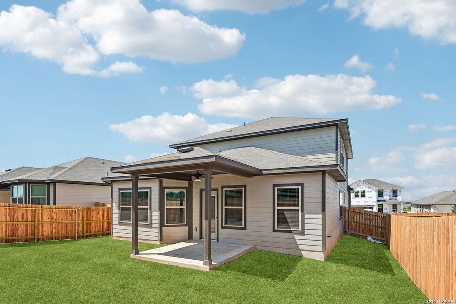 Exterior details and patio area of a home in Royal Crest, San Antonio (Image 4).