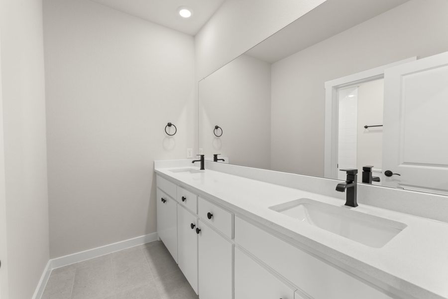 Furnished interior view inside a new home in Ten Mile Creek, Celina (Image 12).
