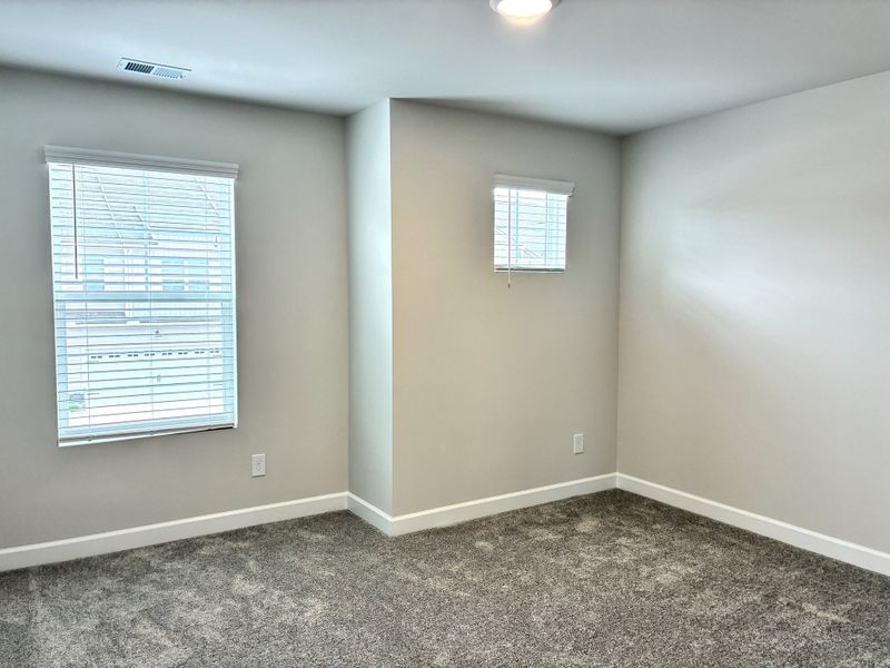 Spacious, unfurnished interior of a new home in Holly Ridge, Greenville (Image 21). Spacious, unfurnished interior of a new home in Holly Ridge, Greenville (Image 21).
