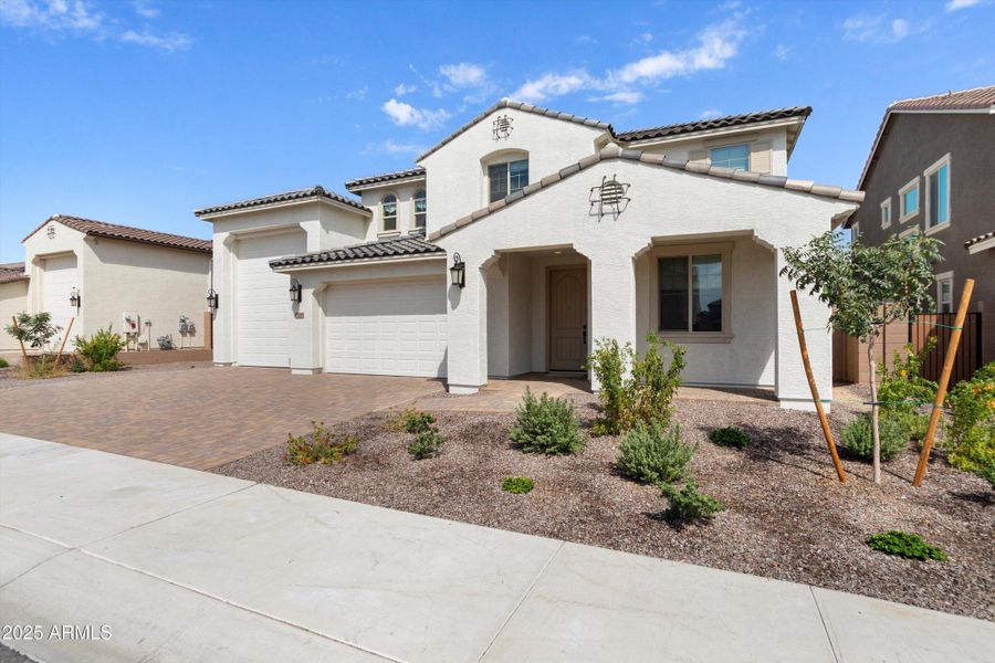 Front yard Landscaped Front yard Landscaped