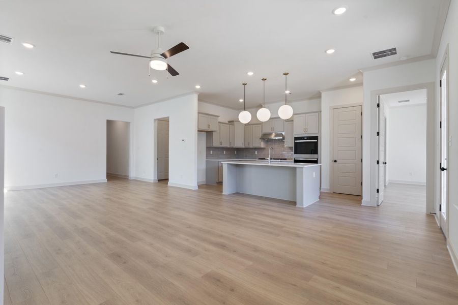 Spacious, unfurnished interior of a new home in Lockwood, Collierville (Image 17).
