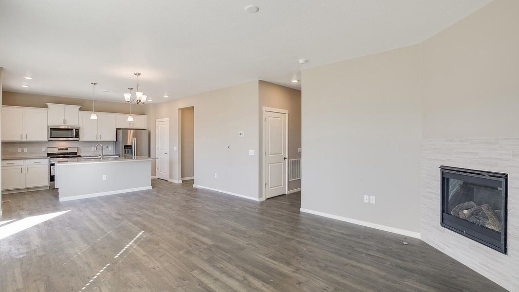 Spacious, unfurnished interior of a new home in Carriage Hills, Frederick (Image 7).