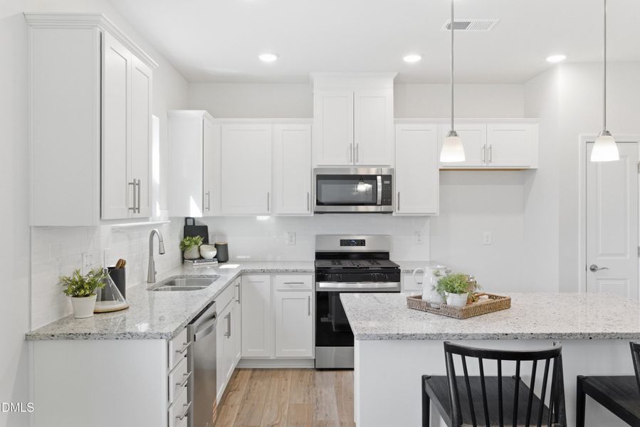 PRO #42 2120 Cedar Bird Lane (9)