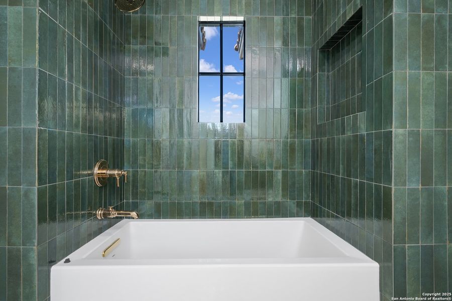 Image 48 of a home in .