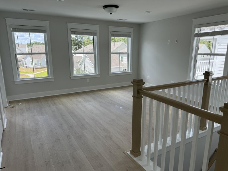 Spacious, unfurnished interior of a new home in Oak Bluff, Charleston (Image 18). Spacious, unfurnished interior of a new home in Oak Bluff, Charleston (Image 18).