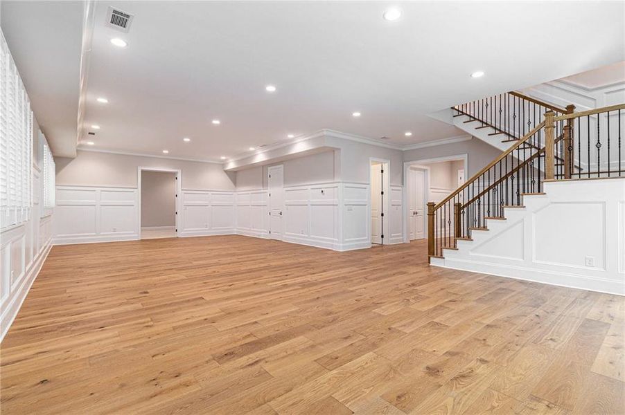 Spacious, unfurnished interior of a new home in , Brookhaven (Image 44).