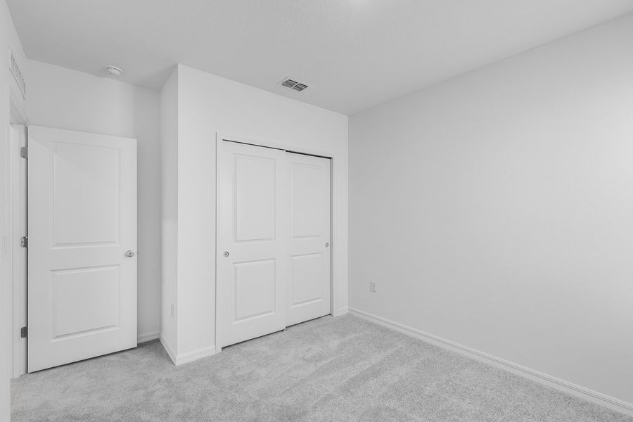 Spacious, unfurnished interior of a new home in Palm Wind, Hudson (Image 14).