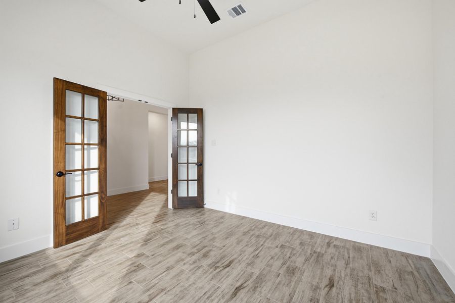 Spacious, unfurnished interior of a new home in Taylor Ranch, Springtown (Image 17).