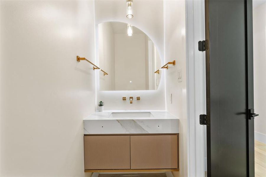 Furnished interior view inside a new home in , Dallas (Image 25). Furnished interior view inside a new home in , Dallas (Image 25).