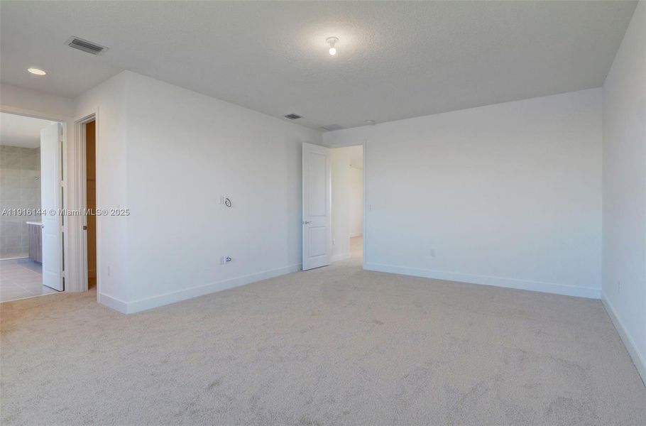 Spacious, unfurnished interior of a new home in , Ave Maria (Image 36).