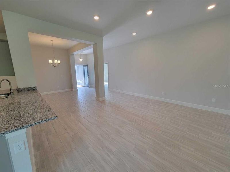 Spacious, unfurnished interior of a new home in Ocala Crossings South, Ocala (Image 13).