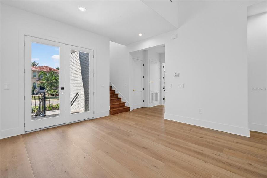 Spacious, unfurnished interior of a new home in , Tampa (Image 60). Spacious, unfurnished interior of a new home in , Tampa (Image 60).