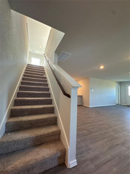 Spacious, unfurnished interior of a new home in Santa Fe, Cleveland (Image 16). Spacious, unfurnished interior of a new home in Santa Fe, Cleveland (Image 16).