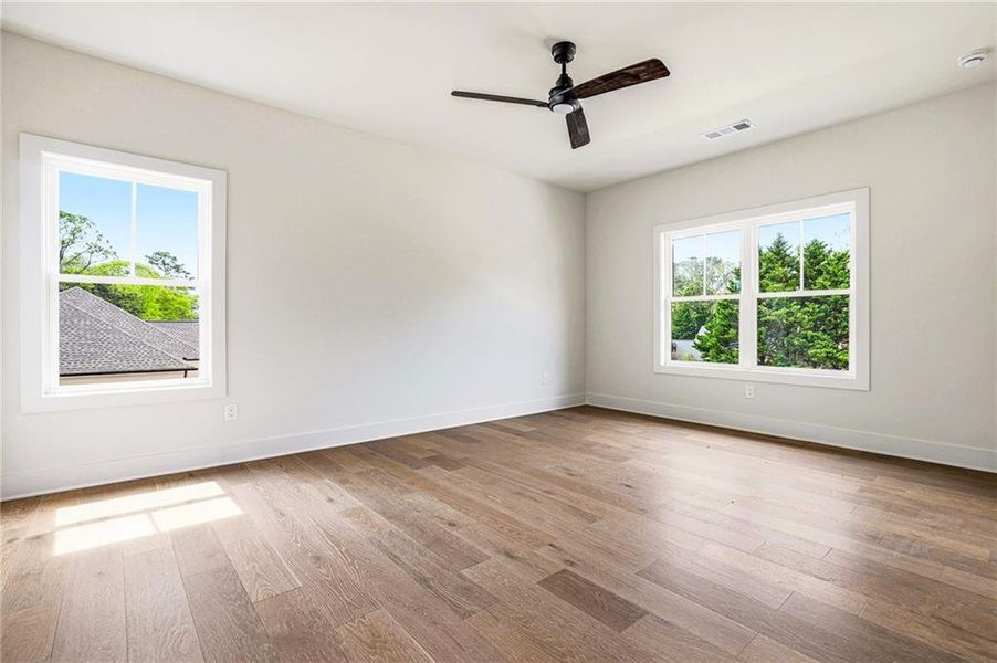 Spacious, unfurnished interior of a new home in , Atlanta (Image 45).