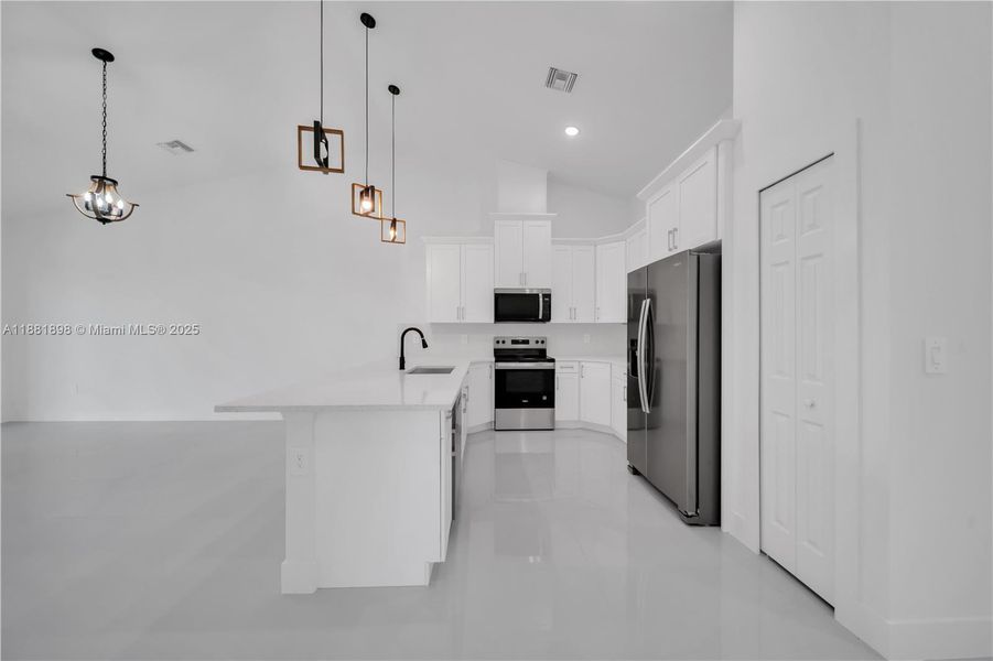 Image 37 of a home in .