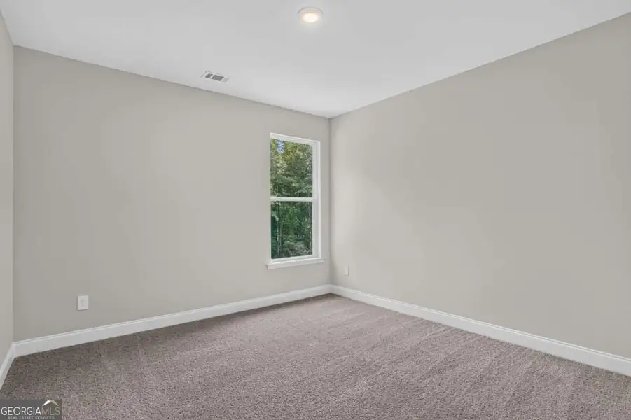 Spacious, unfurnished interior of a new home in Austin Ridge, Commerce (Image 27).