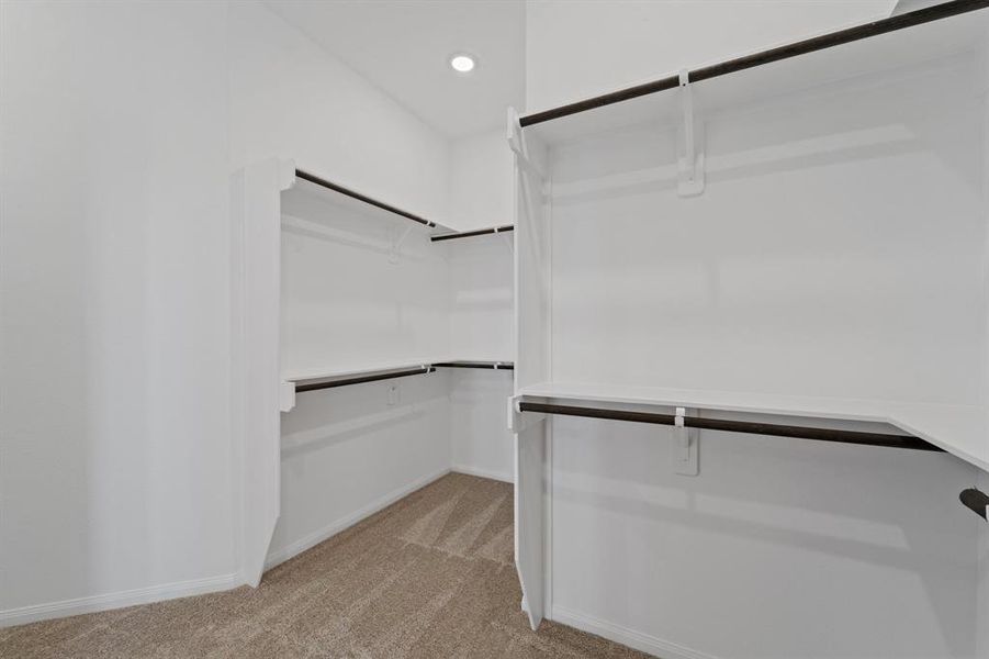 Furnished interior view inside a new home in Valencia 60', Manvel (Image 10).