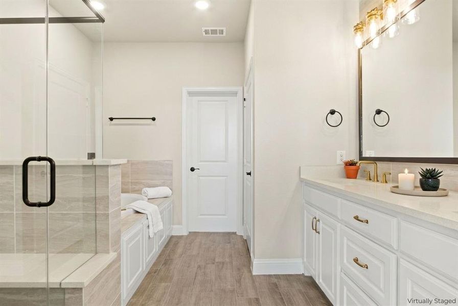 12600 Audubon primary bath Bayside (5)