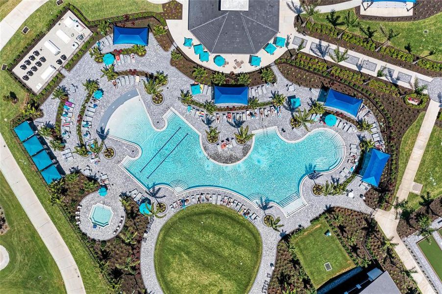 Community amenities in Wellen Park Golf & Country Club: Executive Homes, Venice (Image 40).