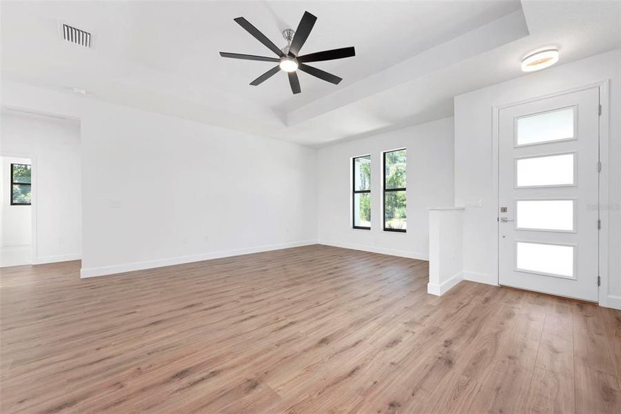 Spacious, unfurnished interior of a new home in , North Port (Image 10).