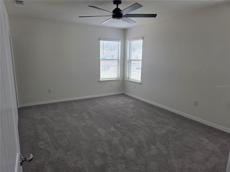 Spacious, unfurnished interior of a new home in , Winter Garden (Image 9).