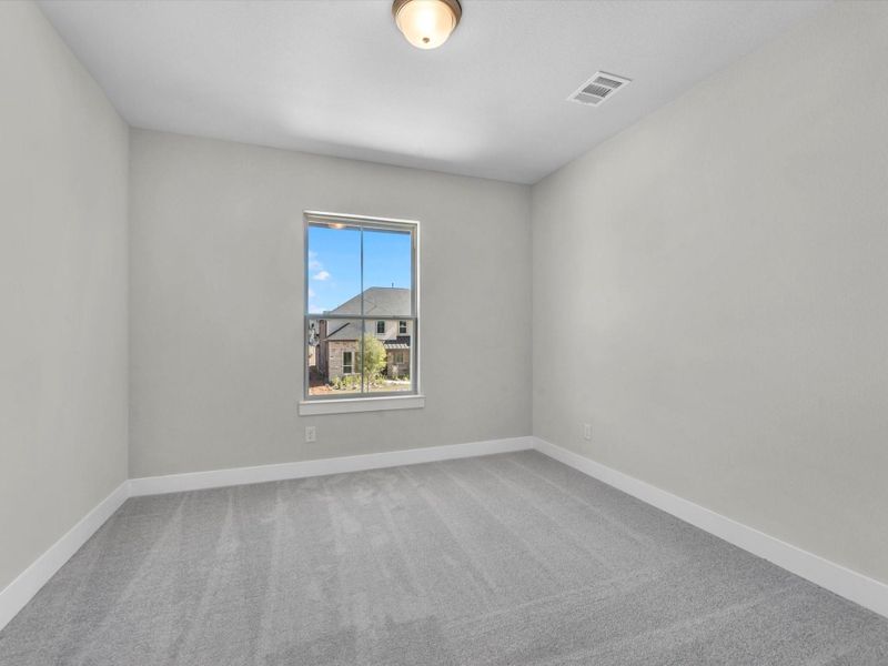 Spacious, unfurnished interior of a new home in Harvest Point at Clopton Farms, Montgomery (Image 9).