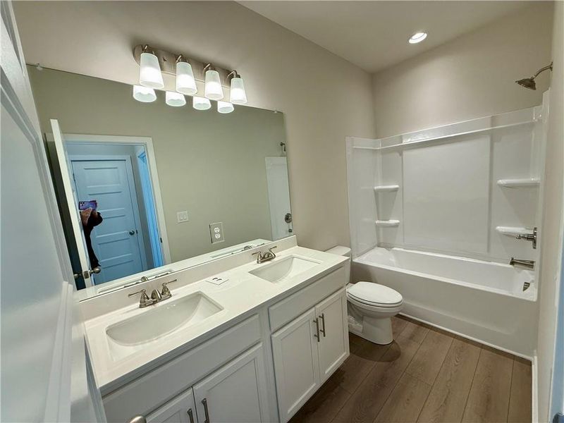 Furnished interior view inside a new home in Ponderosa Farms Estates, Gainesville (Image 6). Furnished interior view inside a new home in Ponderosa Farms Estates, Gainesville (Image 6).