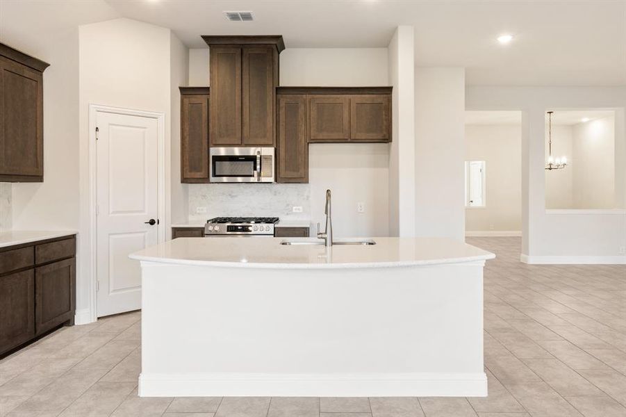 Furnished interior view inside a new home in Star Ranch Classic 50, Godley (Image 8). Furnished interior view inside a new home in Star Ranch Classic 50, Godley (Image 8).