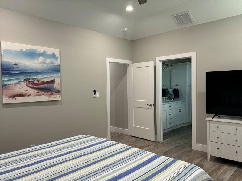 Image 35 of a home in .