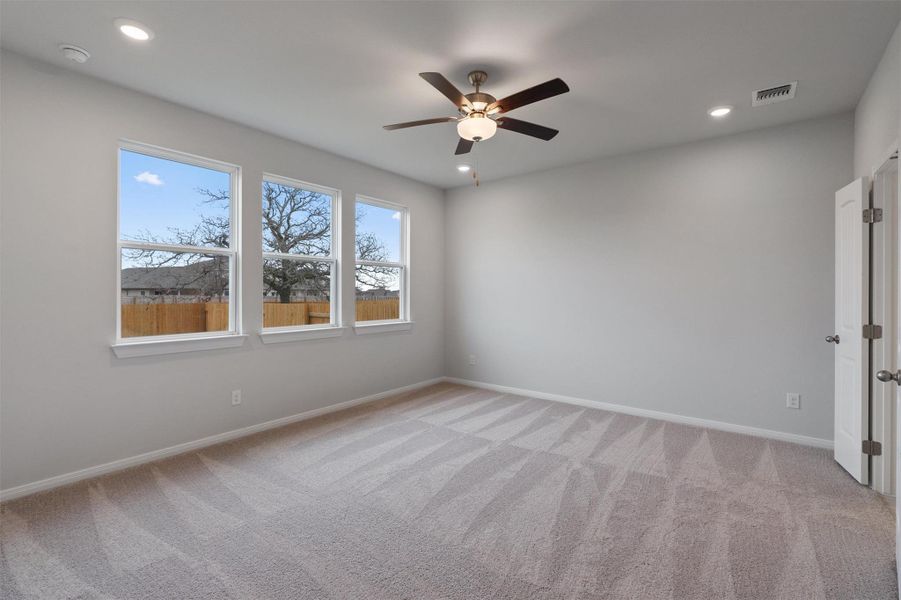 Spacious, unfurnished interior of a new home in Morningstar, Georgetown (Image 33).