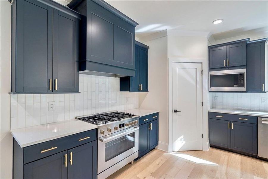 Furnished interior view inside a new home in , Atlanta (Image 12).