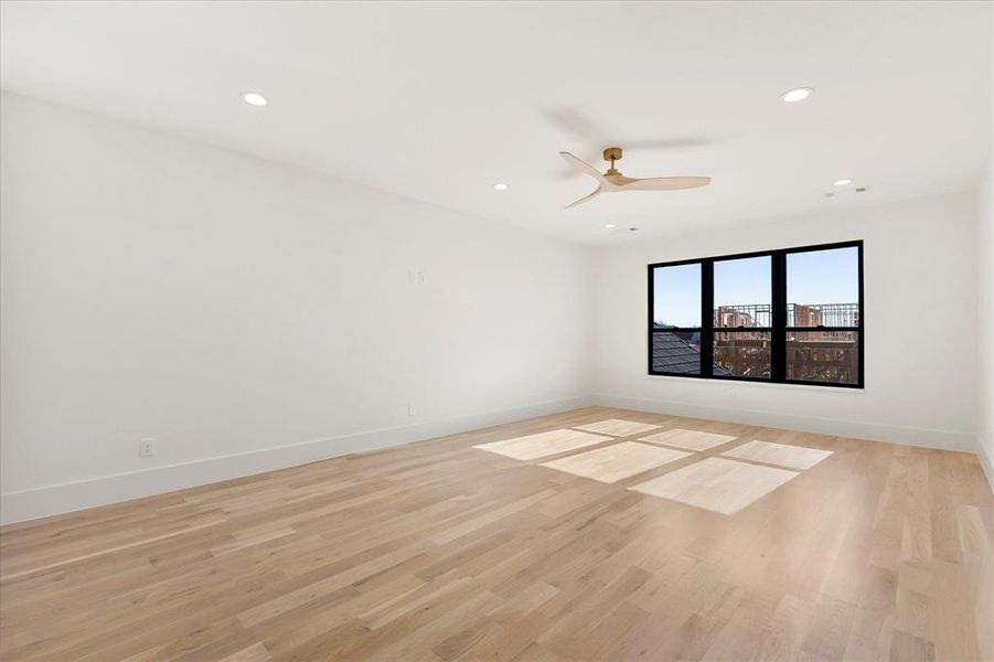 Spacious, unfurnished interior of a new home in , Heath (Image 21).