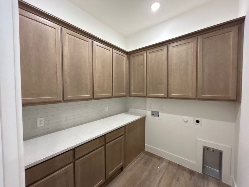 Furnished interior view inside a new home in Creekview Addition, Van Alstyne (Image 6).