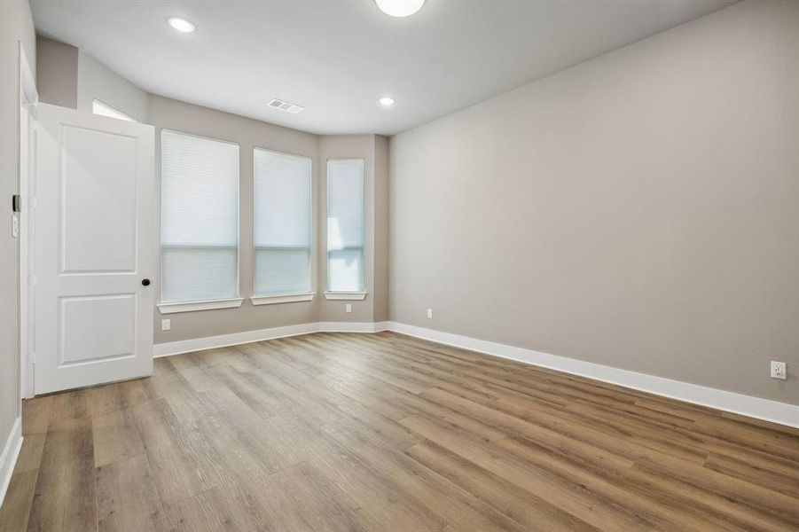 Spacious, unfurnished interior of a new home in , Fort Worth (Image 21).