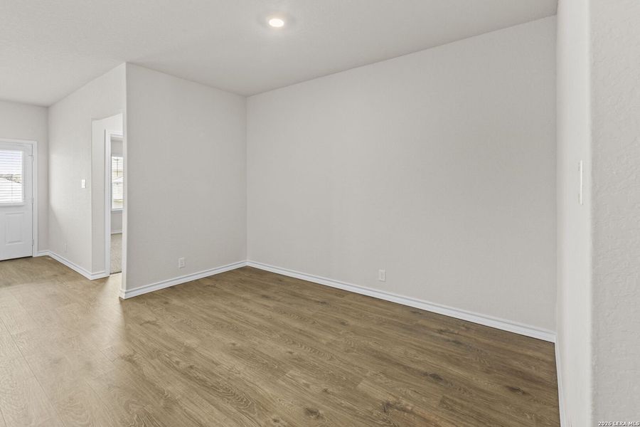 Spacious, unfurnished interior of a new home in Brookstone Creek, San Antonio (Image 19).