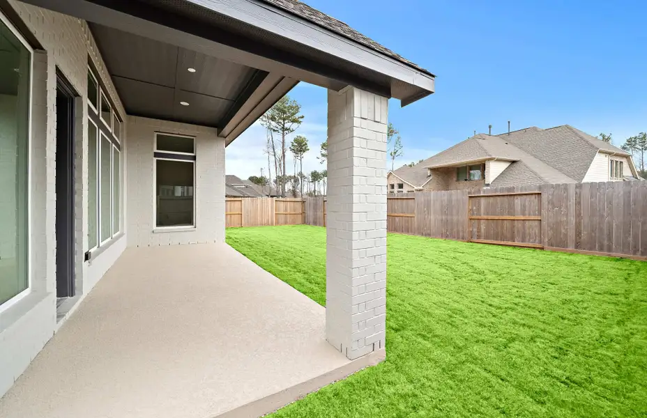 Representative exterior details of a home built from the 2406 by Ravenna Homes in The Highlands 55′, Porter (Image 3).