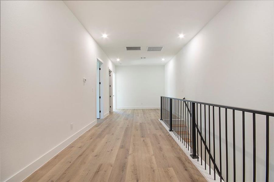 Spacious, unfurnished interior of a new home in , Dallas (Image 37).