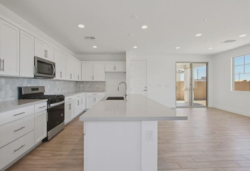 Kitchen - 12 of 24 Kitchen - 12 of 24