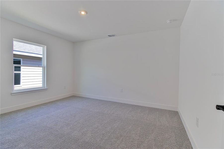 Spacious, unfurnished interior of a new home in Briarwood, Alachua (Image 20).