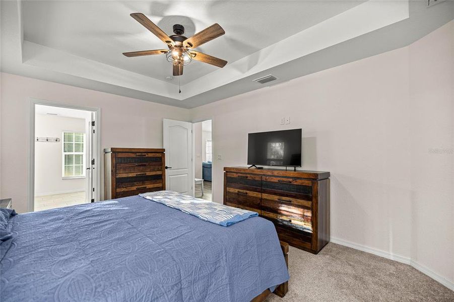 Furnished interior view inside a new home in , Dunnellon (Image 7).