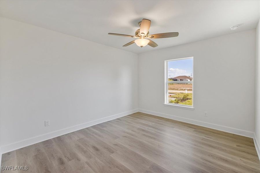 Spacious, unfurnished interior of a new home in Cape Coral, Cape Coral (Image 30).