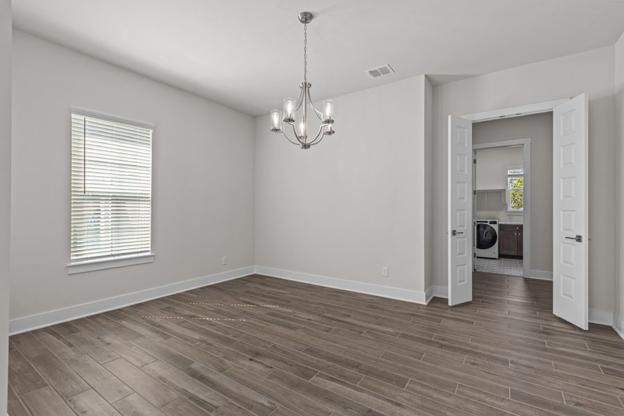 Representative unfurnished interior of a home built from the Fredericksburg by Beazer Homes in Highland Estates, San Antonio (Image 18).